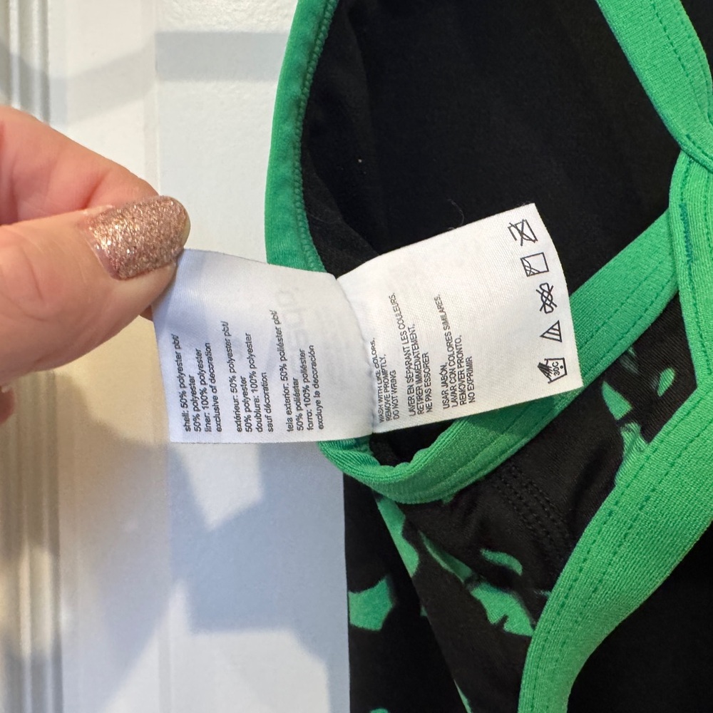 Speedo Endurance  size 2  (28) green and black competitive swimming one piece - Picture 5 of 8